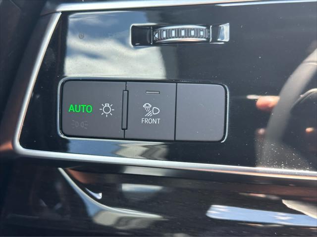 new 2025 Audi Q7 car, priced at $68,870