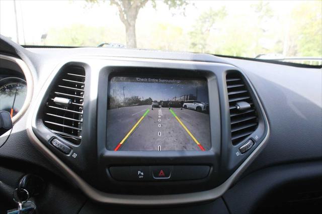 used 2017 Jeep Cherokee car, priced at $13,991