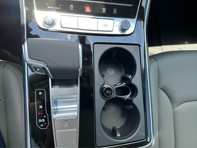 new 2025 Audi Q7 car, priced at $76,480