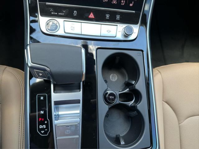 new 2025 Audi Q7 car, priced at $76,950
