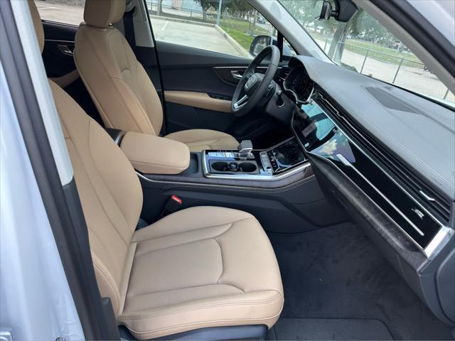 new 2025 Audi Q7 car, priced at $76,950