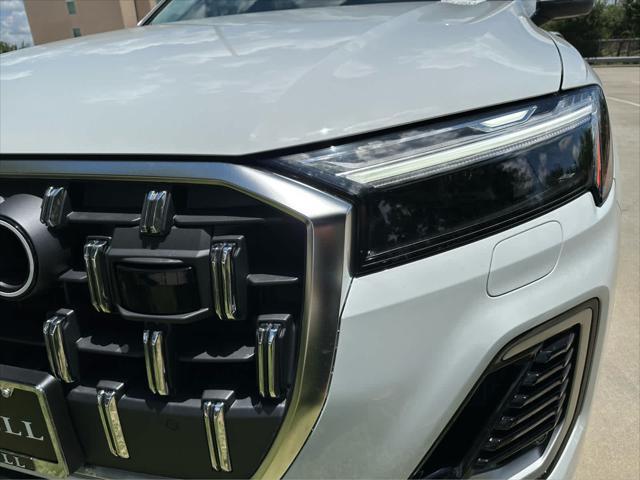 new 2025 Audi Q7 car, priced at $76,950