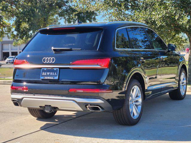 new 2025 Audi Q7 car, priced at $75,890