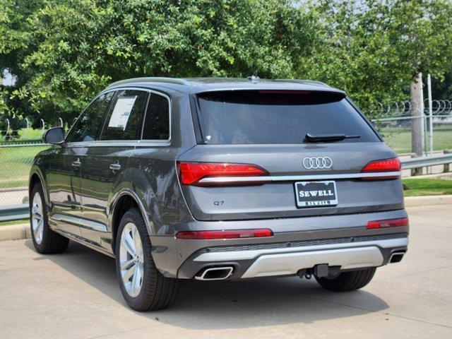 new 2025 Audi Q7 car, priced at $68,100