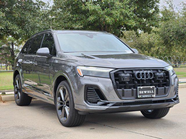 new 2025 Audi Q7 car, priced at $77,840