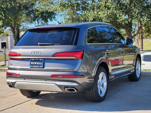 new 2025 Audi Q7 car, priced at $69,900