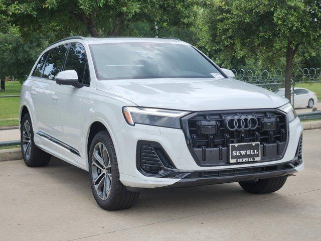 new 2025 Audi Q7 car, priced at $69,200