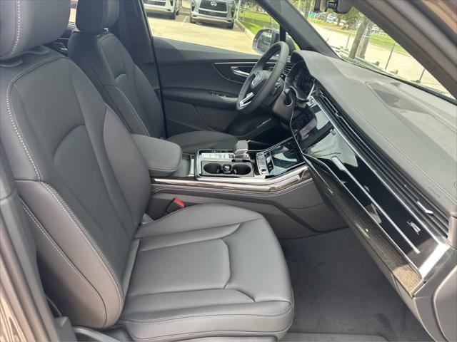 new 2025 Audi Q7 car, priced at $76,555
