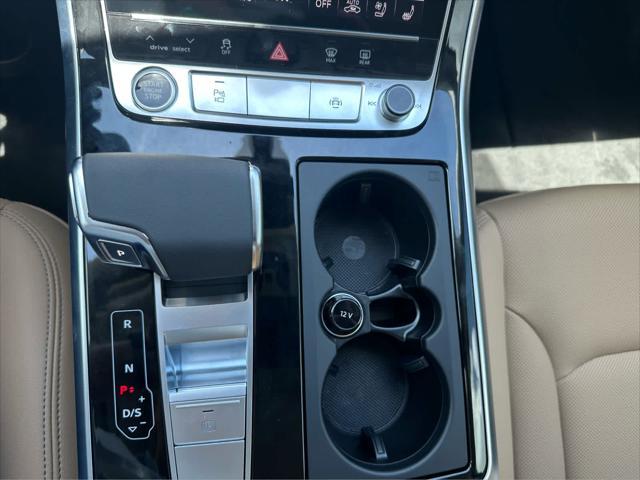 new 2025 Audi Q7 car, priced at $76,480