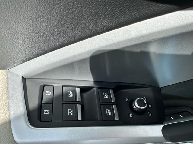 new 2025 Audi Q3 car, priced at $45,200