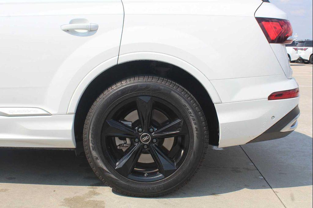 used 2022 Audi Q7 car, priced at $29,991