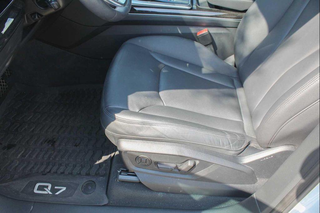 used 2022 Audi Q7 car, priced at $29,991