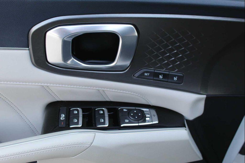 used 2022 Kia Sorento Plug-In Hybrid car, priced at $26,991