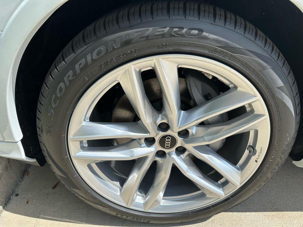new 2025 Audi Q7 car, priced at $76,350