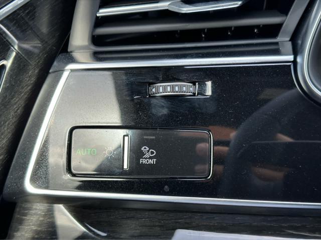 new 2025 Audi Q7 car, priced at $77,450
