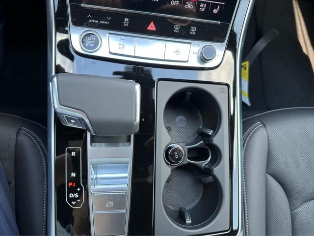 new 2025 Audi Q7 car, priced at $77,450