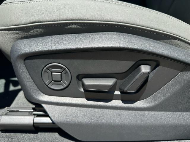 new 2025 Audi Q7 car, priced at $76,990