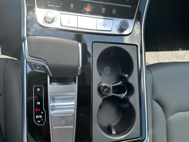 new 2025 Audi Q7 car, priced at $76,990