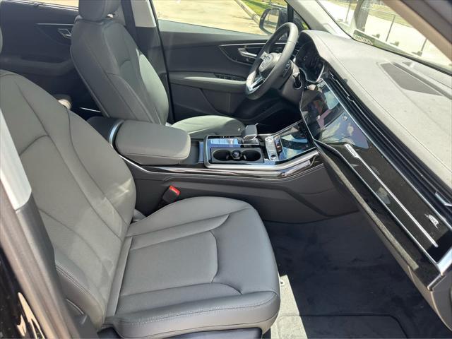 new 2025 Audi Q7 car, priced at $76,990
