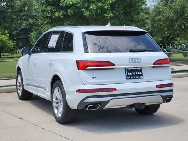 new 2025 Audi Q7 car, priced at $68,100