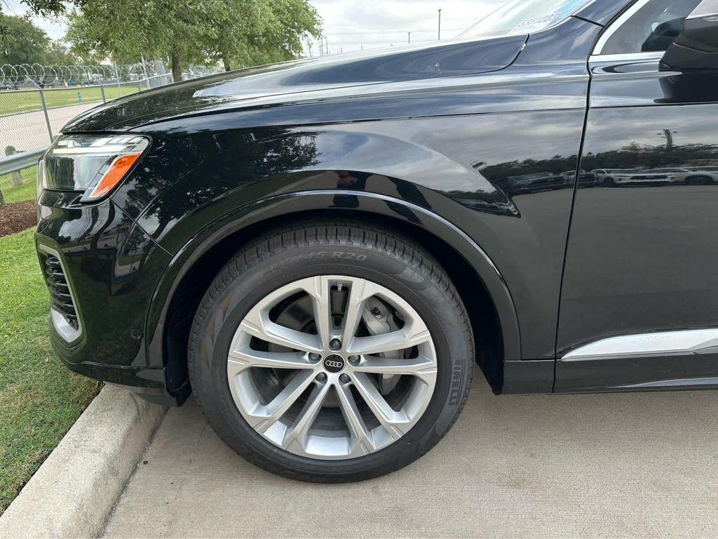 new 2025 Audi Q7 car, priced at $73,143