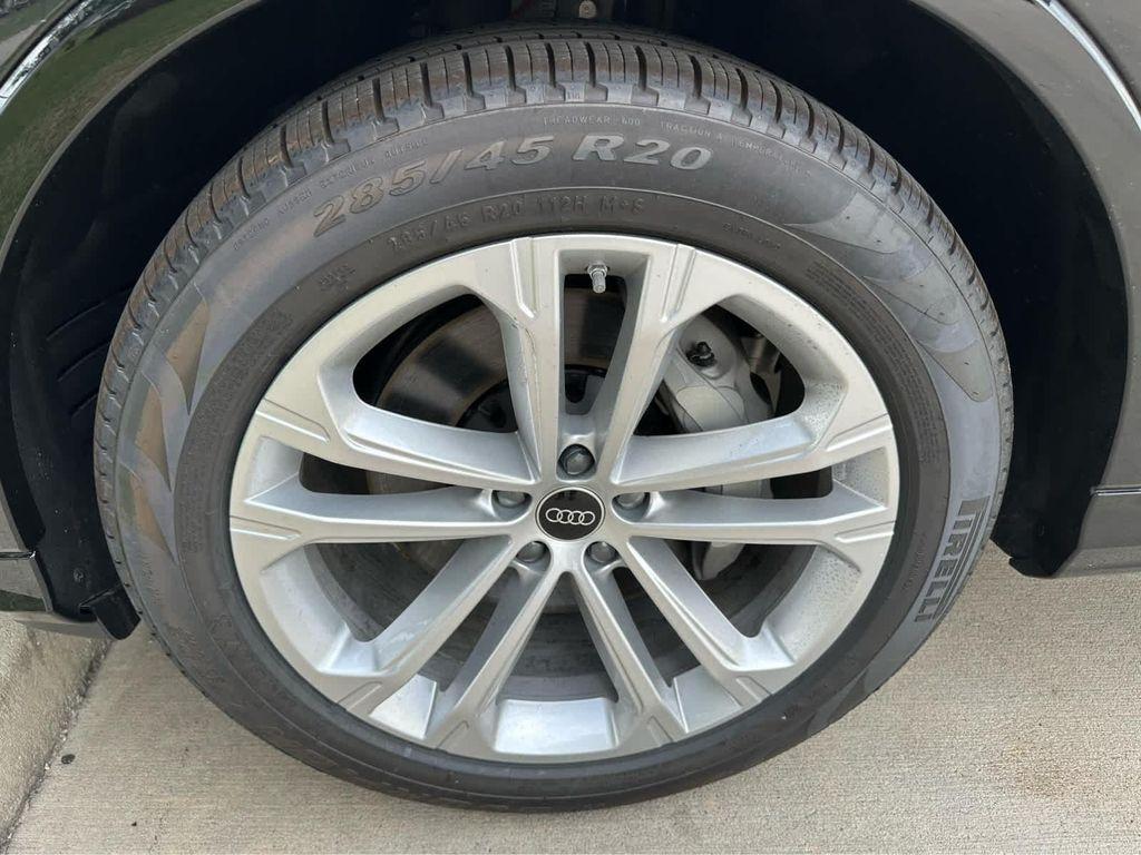 new 2025 Audi Q7 car, priced at $73,143