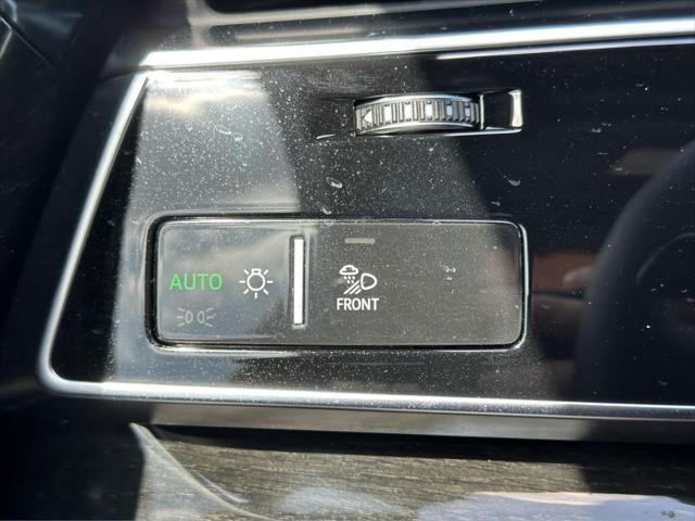 new 2025 Audi Q7 car, priced at $76,645