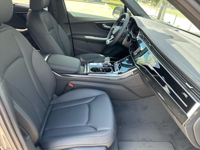 new 2025 Audi Q7 car, priced at $76,645