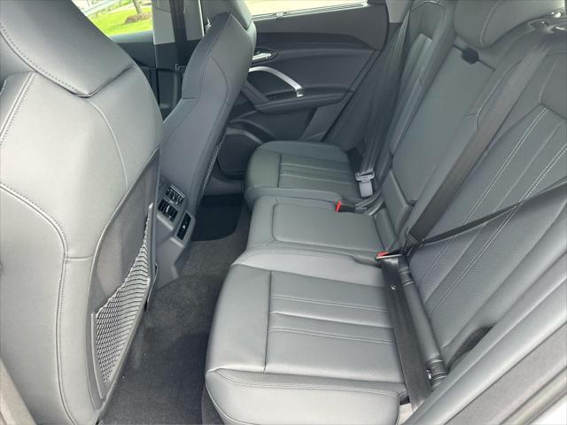 new 2025 Audi Q5 car, priced at $61,300