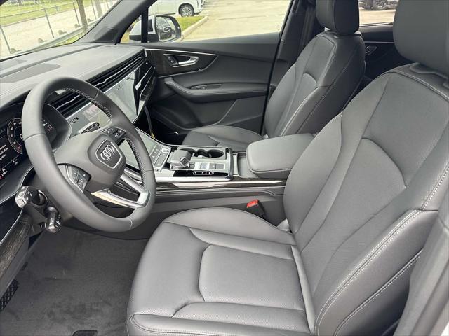new 2025 Audi Q7 car, priced at $77,750