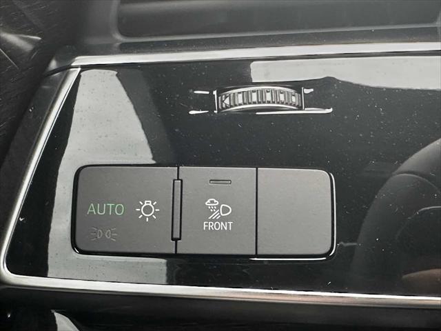 new 2025 Audi Q7 car, priced at $77,750