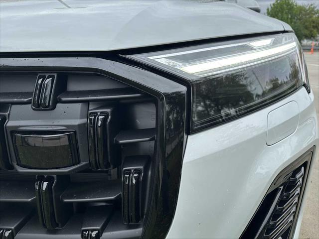 new 2025 Audi Q7 car, priced at $77,750