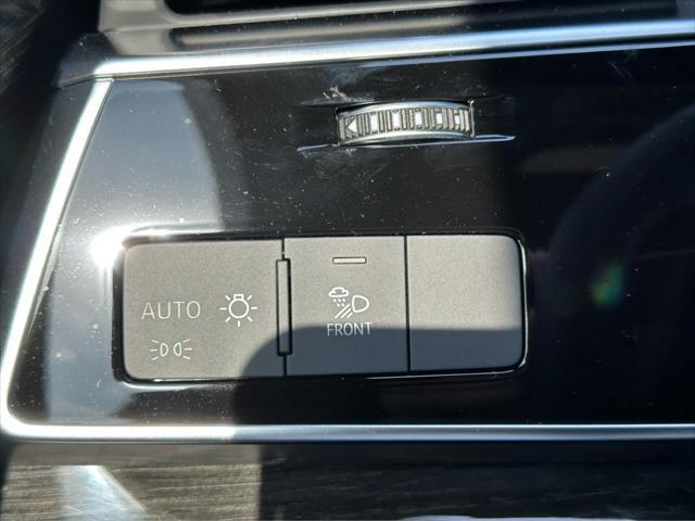 new 2025 Audi Q7 car, priced at $78,830