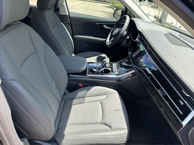 new 2025 Audi Q7 car, priced at $77,080