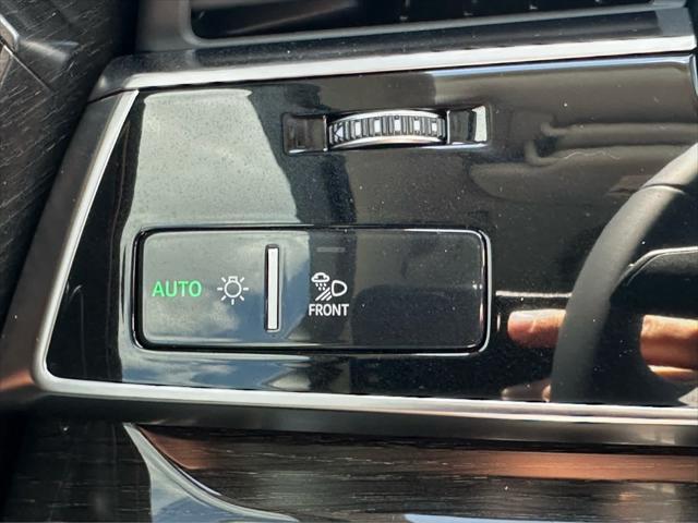 new 2025 Audi Q7 car, priced at $77,080