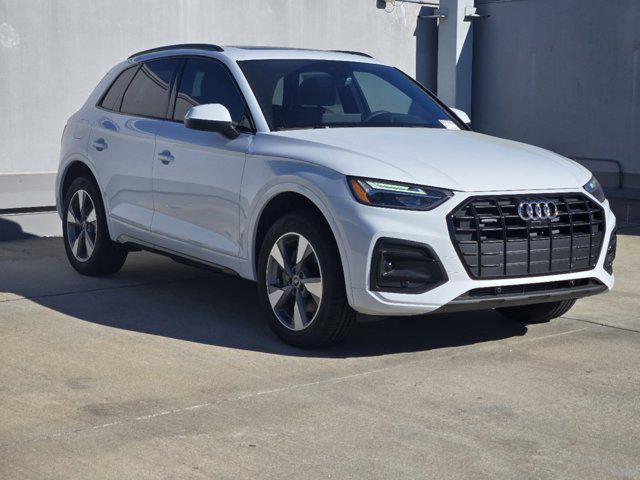 new 2025 Audi Q5 car, priced at $54,450