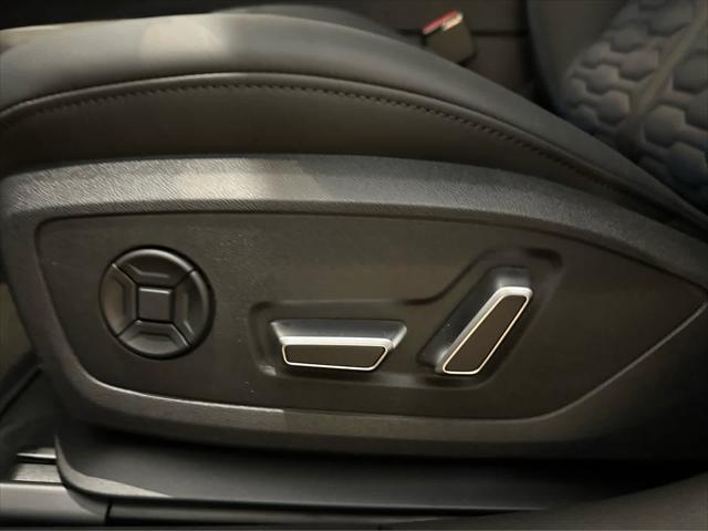 new 2025 Audi RS 6 Avant car, priced at $148,240