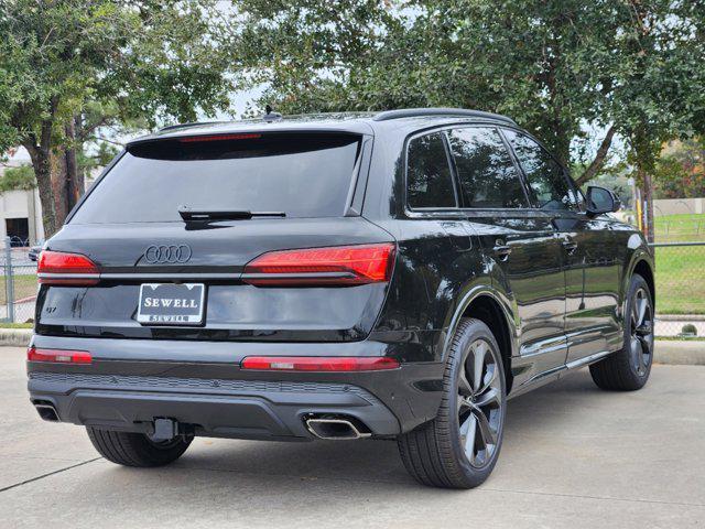 new 2025 Audi Q7 car, priced at $77,840