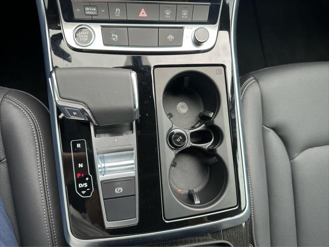 new 2025 Audi Q7 car, priced at $78,830