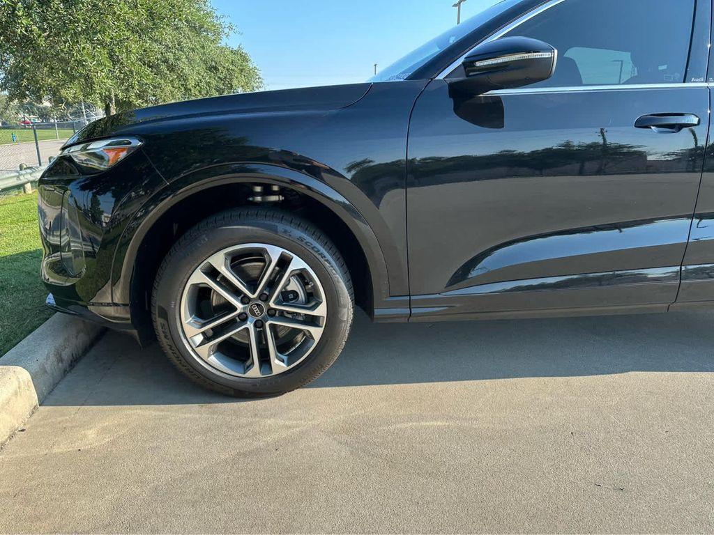 new 2025 Audi Q5 car, priced at $58,840