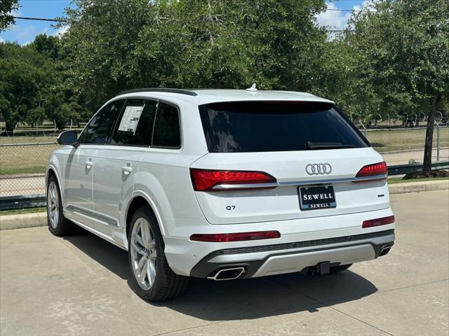 new 2025 Audi Q7 car, priced at $77,080