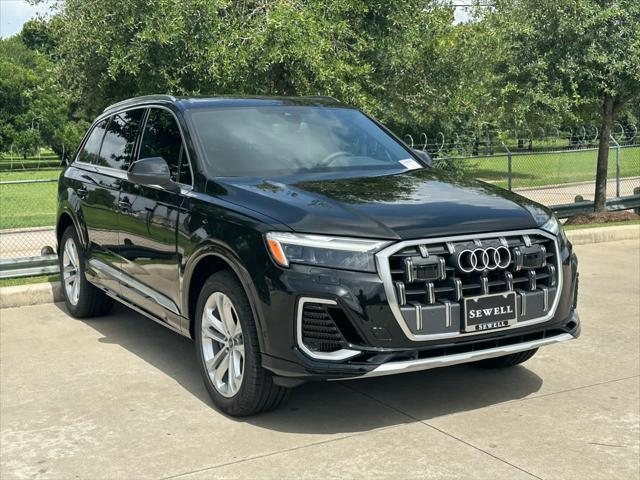 new 2025 Audi Q7 car, priced at $70,770