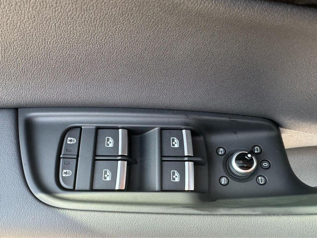 new 2026 Audi Q7 car, priced at $77,545