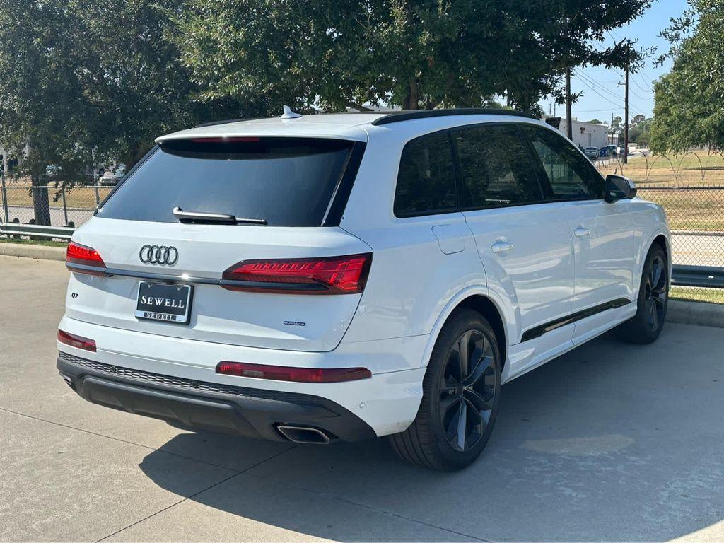 new 2026 Audi Q7 car, priced at $77,545