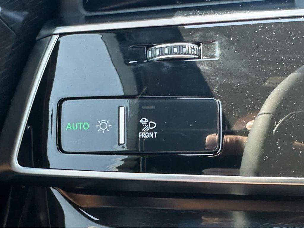 new 2026 Audi Q7 car, priced at $77,545