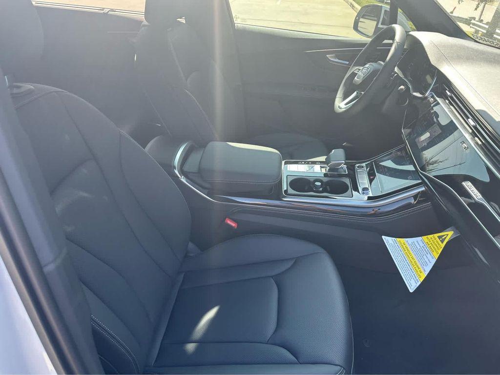 new 2026 Audi Q7 car, priced at $77,545