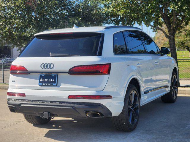 new 2025 Audi Q7 car, priced at $77,840