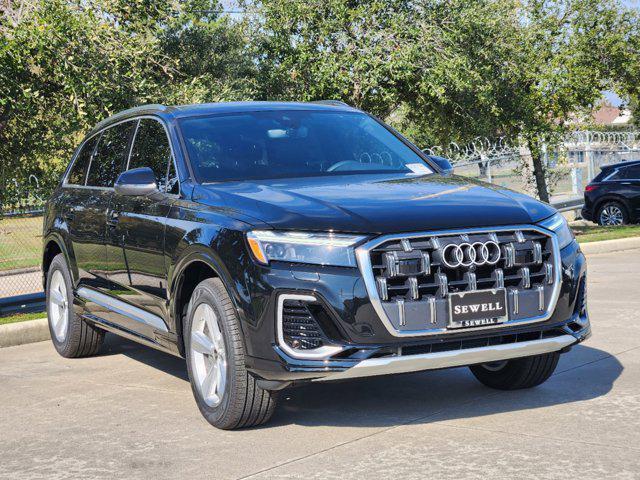 new 2025 Audi Q7 car, priced at $69,900