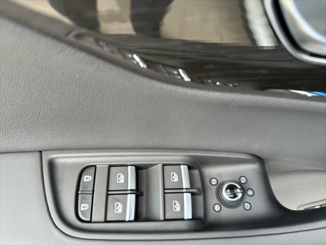 new 2025 Audi Q7 car, priced at $80,865