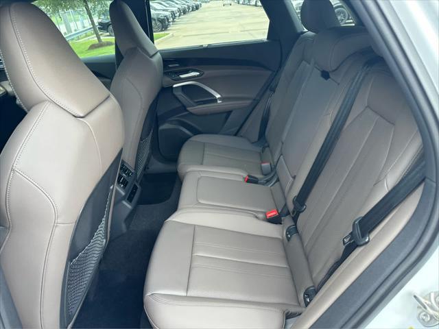 new 2025 Audi Q5 car, priced at $61,300